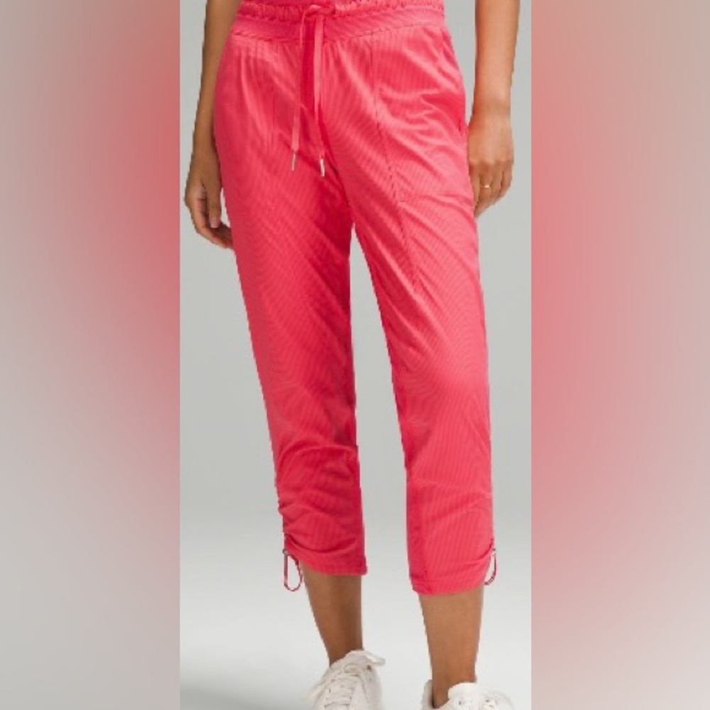 Lululemon Dance Studio Mid-rise crop pants